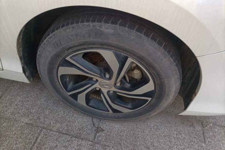 Used Honda Accord 2016 2.0L Comfort Edition Right Front Wheel Hub
