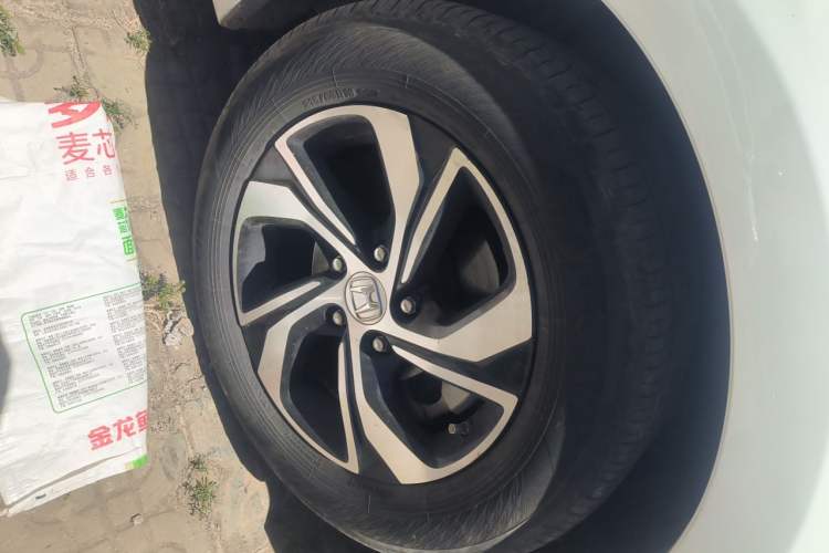 Used Honda Accord 2016 2.0L Luxury Edition Right Front Wheel Hub