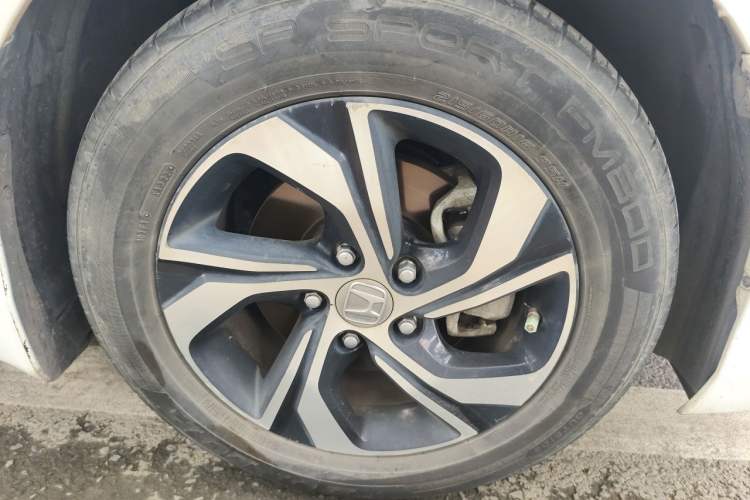 Used Honda Accord 2016 2.0L Comfort Edition Right Front Wheel Hub