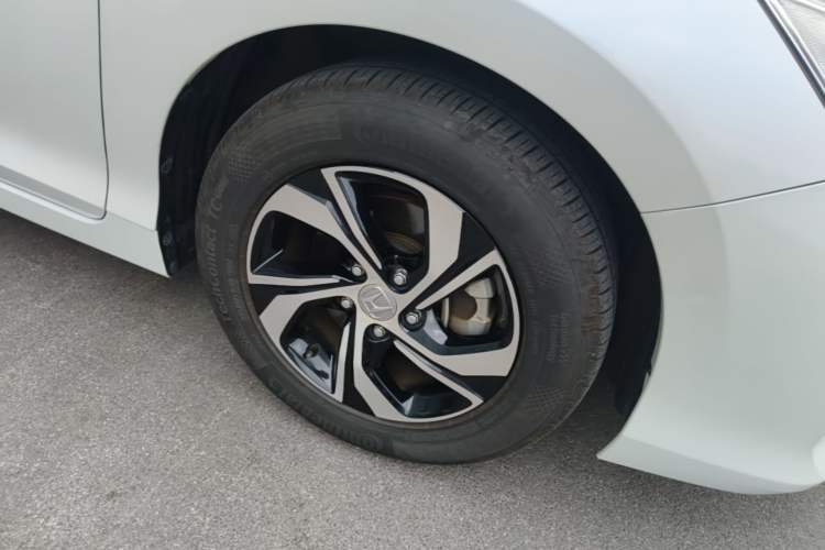 Used Honda Accord 2016 2.0L Comfort Edition Right Front Wheel Hub