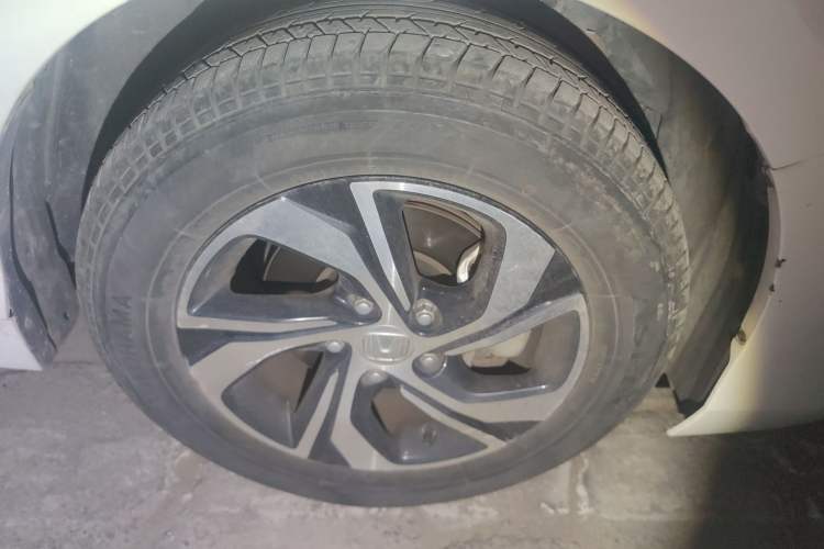 Used Honda Accord 2016 2.0L Elite Edition Right Front Wheel Hub