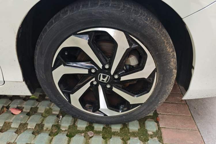 Used Honda Accord 2016 2.4L Prestige Edition Right Front Wheel Hub