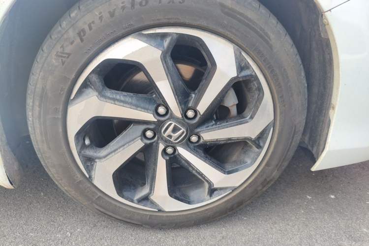 Used Honda Accord 2016 2.4L Prestige Edition Right Front Wheel Hub