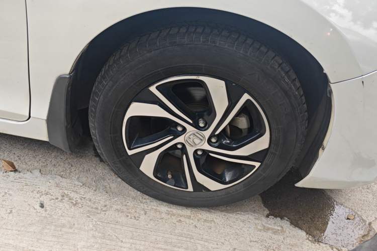 Used Honda Accord 2016 2.0L Elite Edition Right Front Wheel Hub