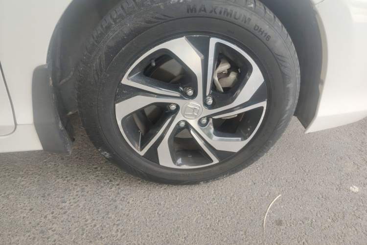 Used Honda Accord 2016 2.0L Luxury Edition Right Front Wheel Hub