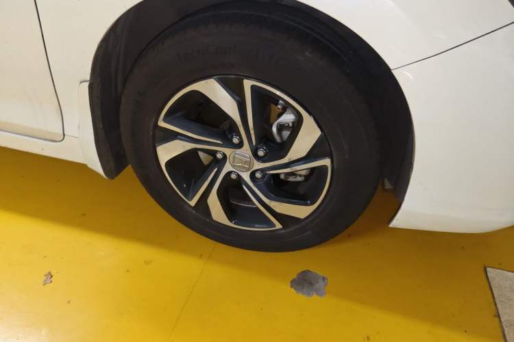 Used Honda Accord 2016 2.0L Elite Edition Right Front Wheel Hub