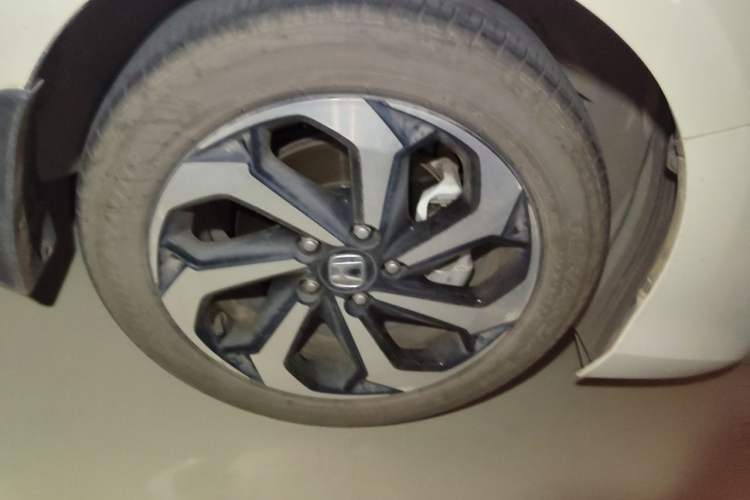 Used Honda Accord 2016 2.4L Zhi Rui Edition Right Front Wheel Hub