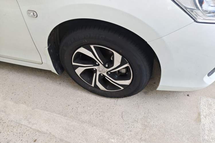 Used Honda Accord 2016 2.0L Comfort Edition Right Front Wheel Hub