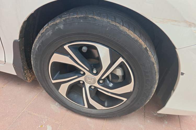 Used Honda Accord 2016 2.0L Comfort Edition Right Front Wheel Hub