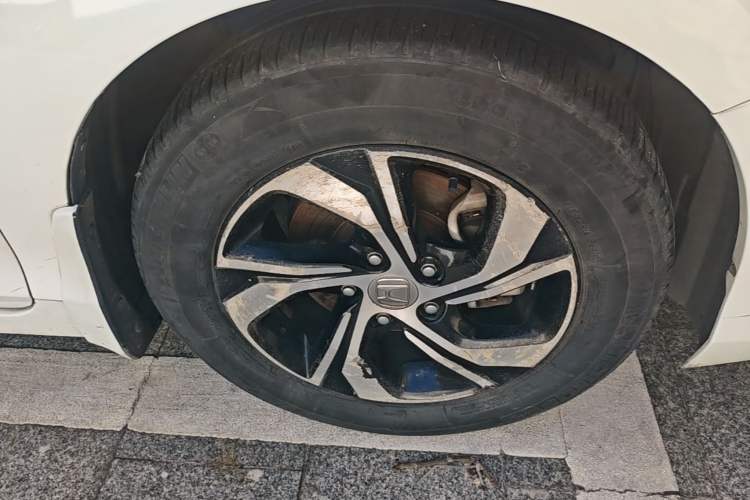 Used Honda Accord 2016 2.0L Comfort Edition Right Front Wheel Hub
