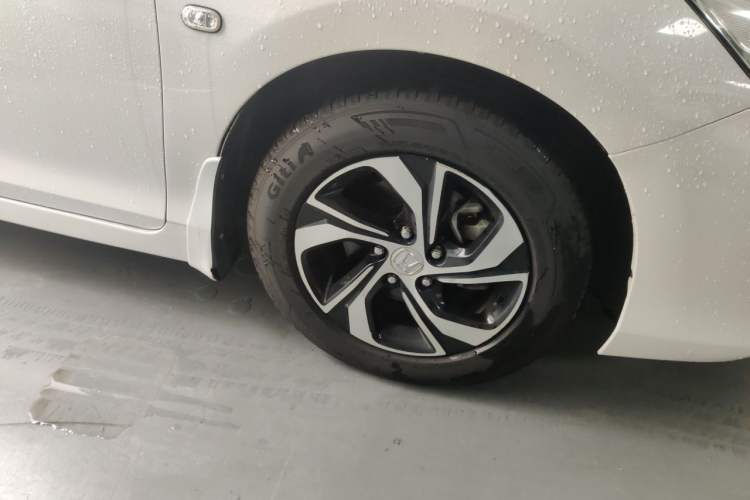 Used Honda Accord 2016 2.0L Elite Edition Right Front Wheel Hub