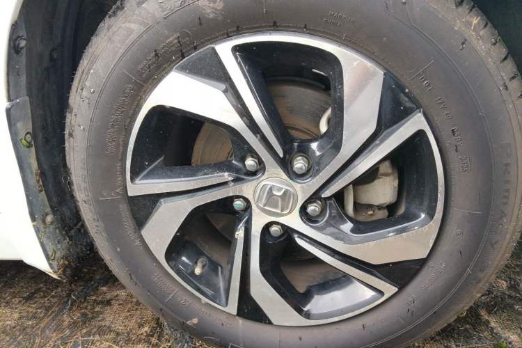 Used Honda Accord 2016 2.0L Comfort Edition Right Front Wheel Hub