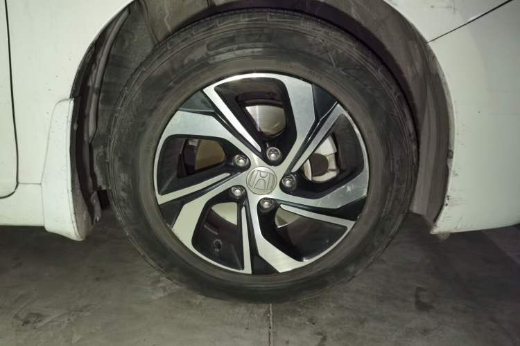 Used Honda Accord 2016 2.0L Comfort Edition Right Front Wheel Hub