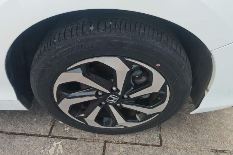 Used Honda Accord 2016 2.4L Luxury Edition Right Front Wheel Hub
