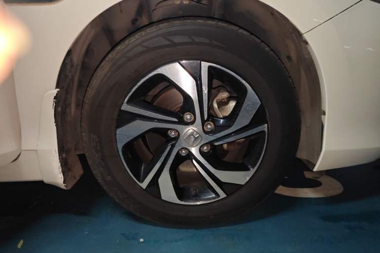 Used Honda Accord 2016 2.0L Comfort Edition Right Front Wheel Hub