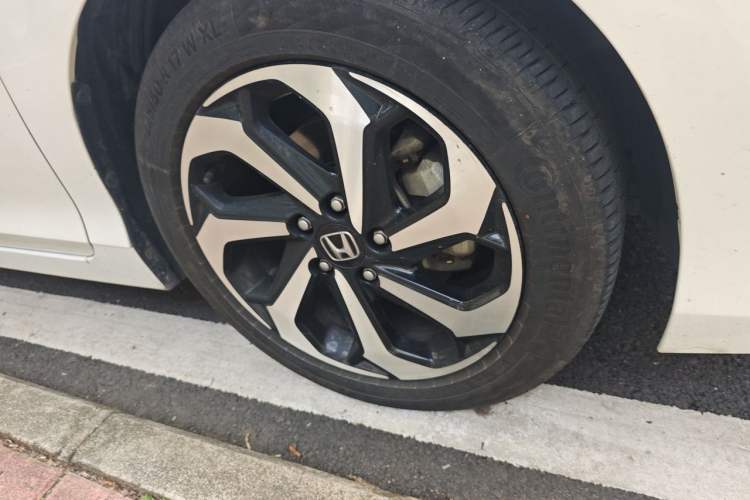 Used Honda Accord 2016 2.4L Prestige Edition Right Front Wheel Hub