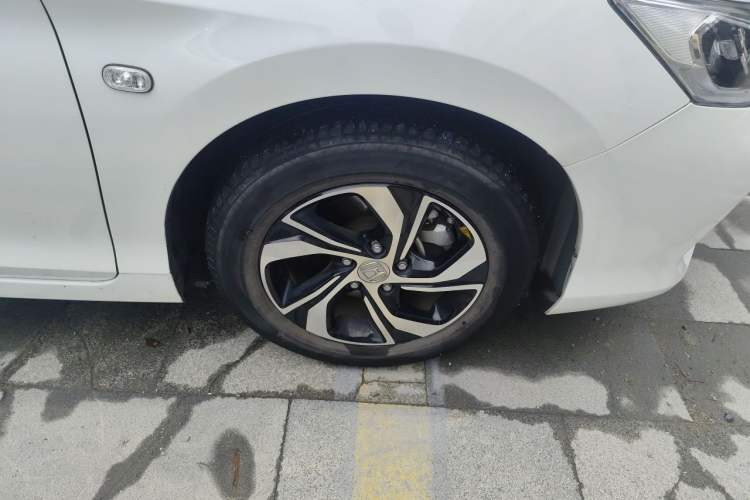 Used Honda Accord 2016 2.0L Elite Edition Right Front Wheel Hub