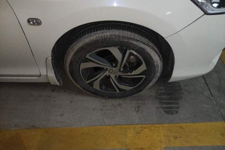 Used Honda Accord 2016 2.0L Comfort Edition Right Front Wheel Hub