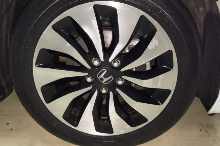Used Honda Accord 2016 Hybrid 2.0L Sharp Edition Right Front Wheel Hub