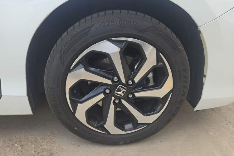 Used Honda Accord 2016 2.4L Prestige Edition Right Front Wheel Hub