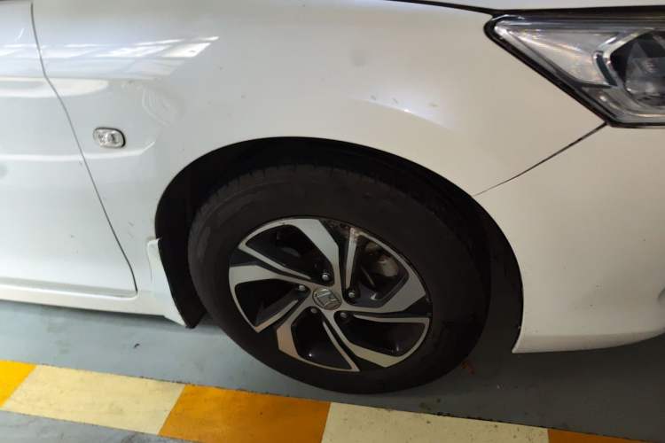 Used Honda Accord 2016 2.0L Elite Edition Right Front Wheel Hub