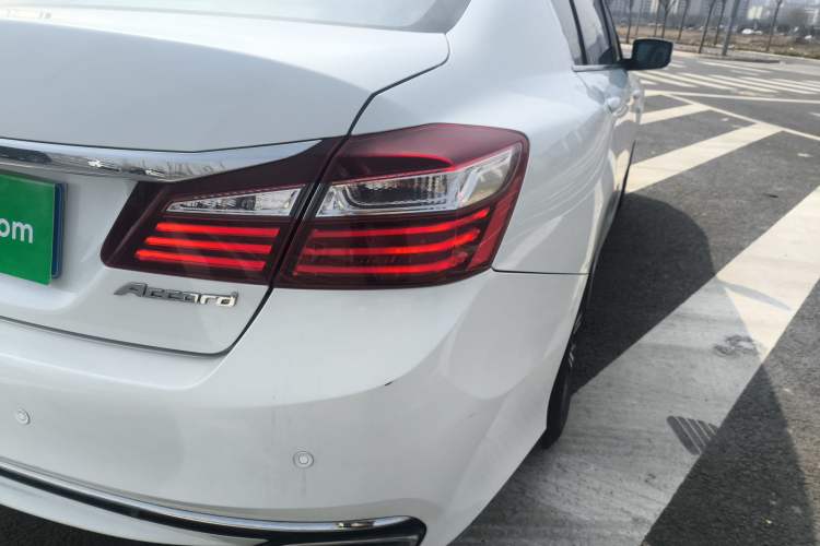 Used Honda Accord 2016 2.0L Comfort Edition Right Rear Taillight