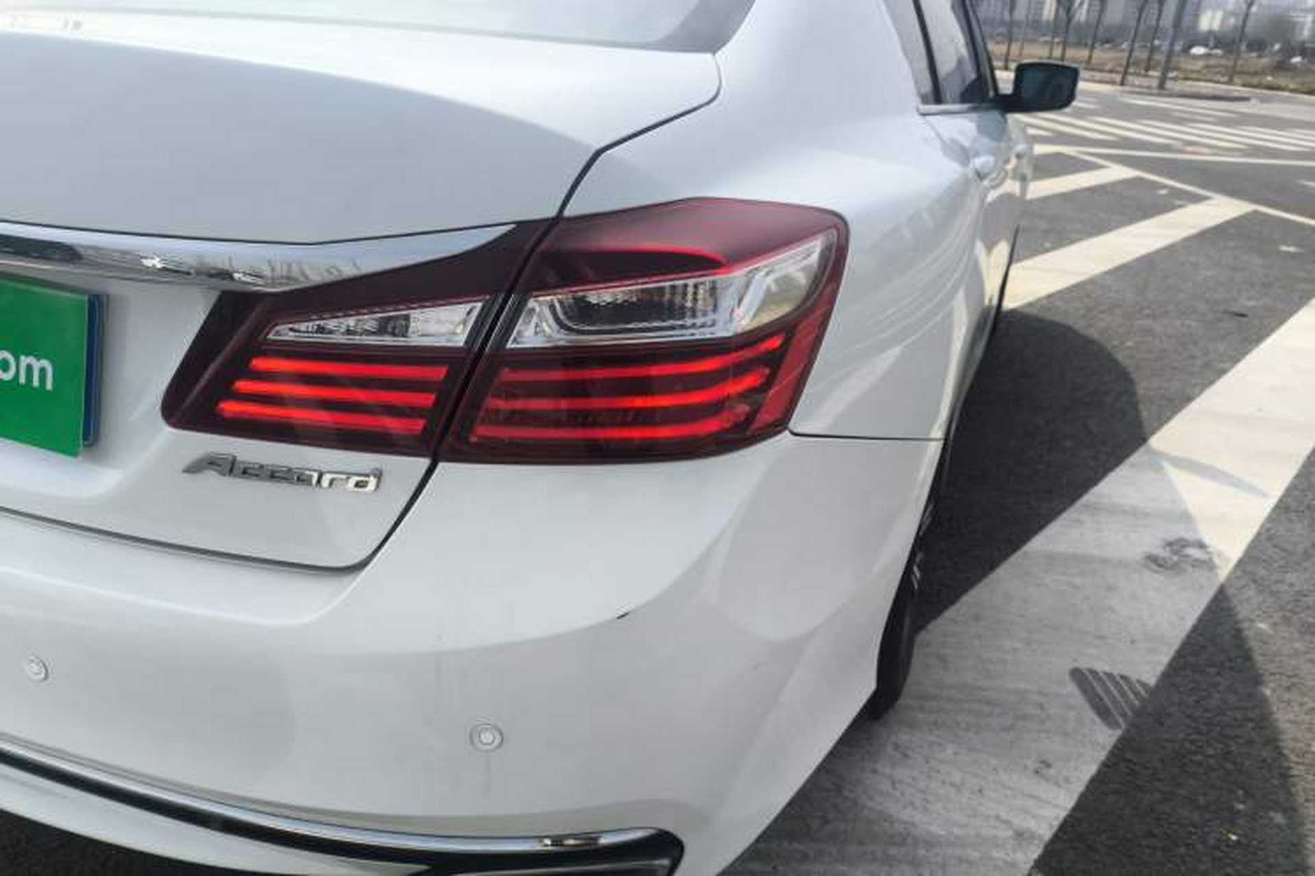 Used Honda Accord 2016 2.0L Comfort Edition Right Rear Taillight