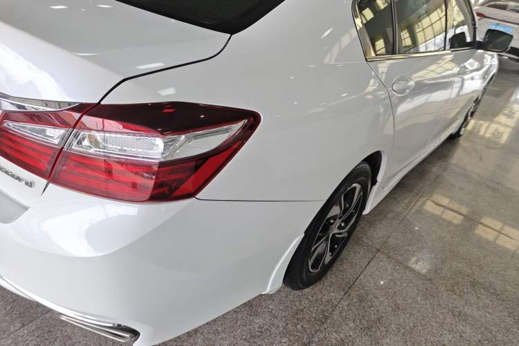 Used Honda Accord 2016 2.0L Elite Edition Right Rear Taillight