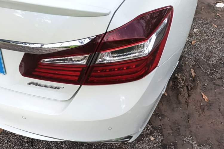 Used Honda Accord 2016 2.0L Elite Edition Right Rear Taillight