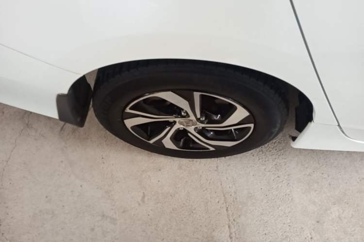 Used Honda Accord 2016 2.0L Comfort Edition Right Rear Wheel Hub