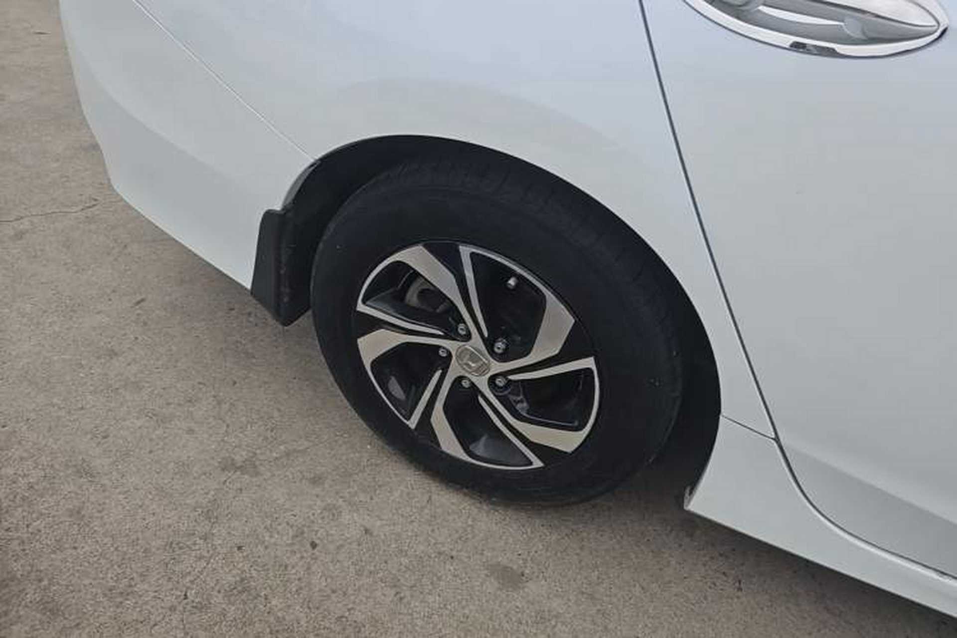 Used Honda Accord 2016 2.0L Comfort Edition Right Rear Wheel Hub