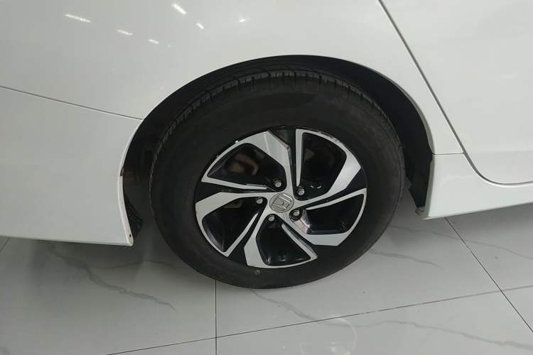 Used Honda Accord 2016 2.0L Elite Edition Right Rear Wheel Hub