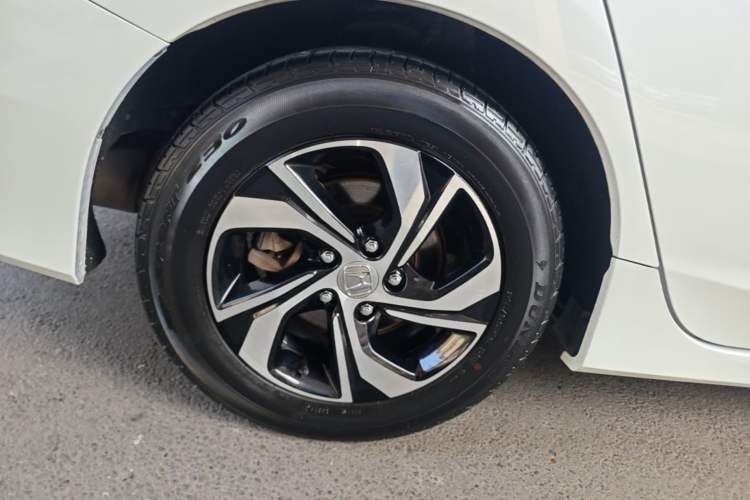 Used Honda Accord 2016 2.0L Comfort Edition Right Rear Wheel Hub