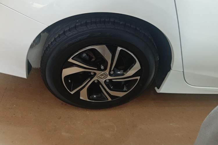 Used Honda Accord 2016 2.0L Comfort Edition Right Rear Wheel Hub