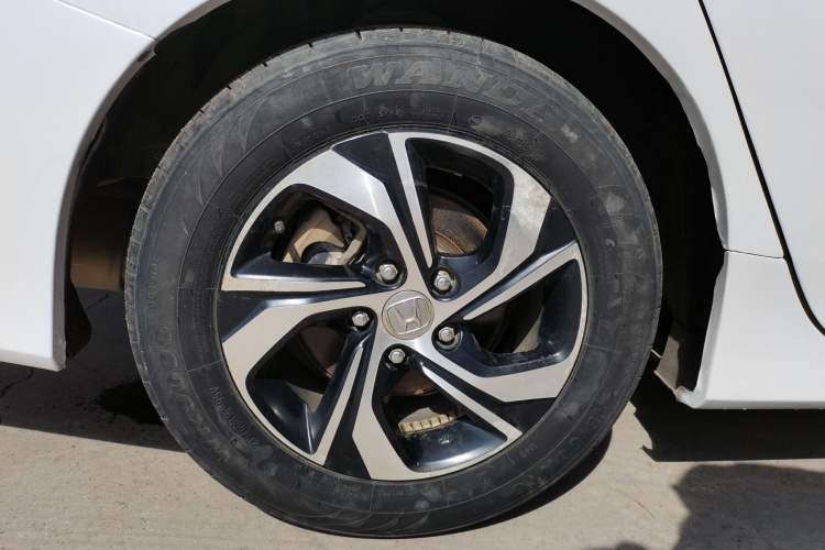 Used Honda Accord 2016 2.0L Comfort Edition Right Rear Wheel Hub