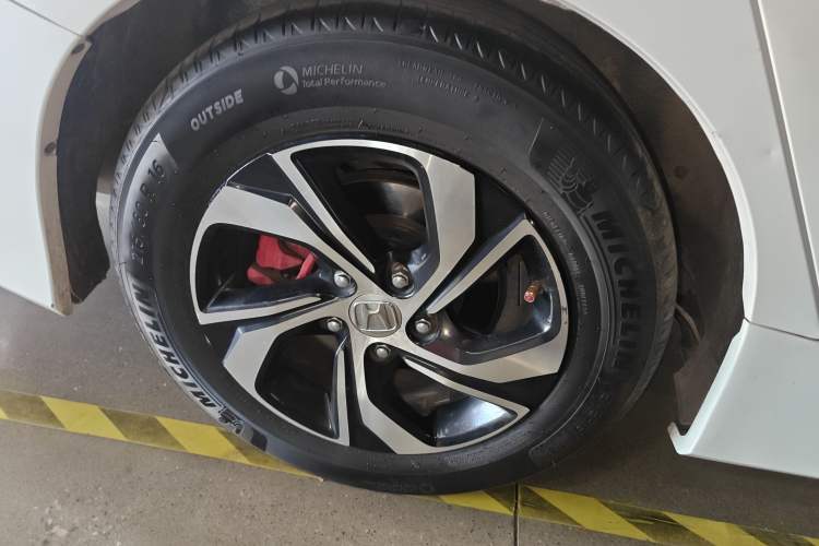 Used Honda Accord 2016 2.0L Elite Edition Right Rear Wheel Hub