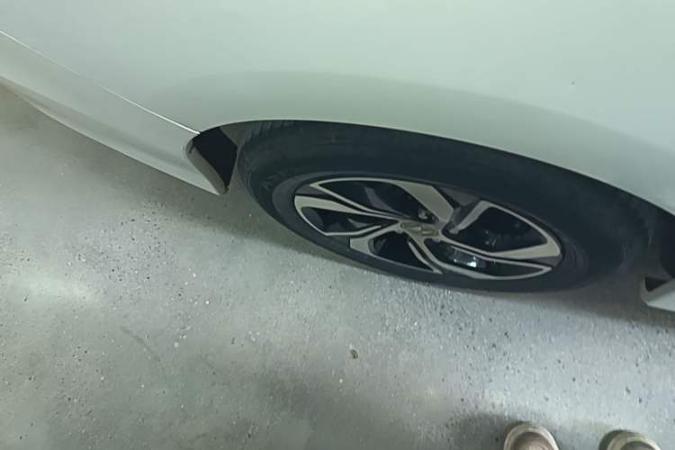 Used Honda Accord 2016 2.0L Elite Edition Right Rear Wheel Hub