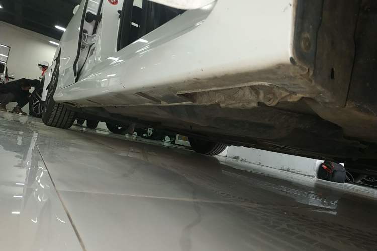 Used Honda Accord 2016 2.0L Elite Edition Right Side Sill