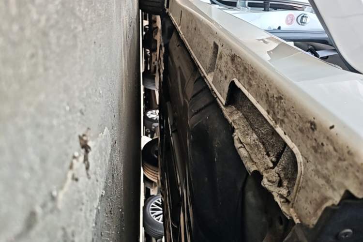 Used Honda Accord 2016 2.0L Elite Edition Right Side Sill