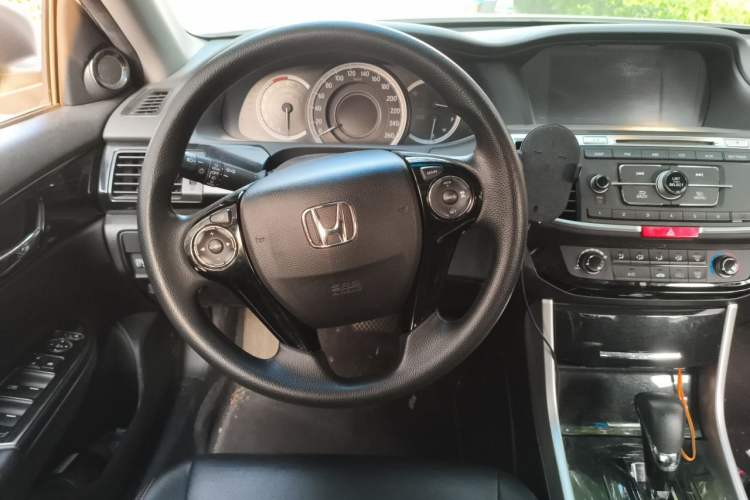 Used Honda Accord 2016 2.0L Comfort Edition Steering Wheel