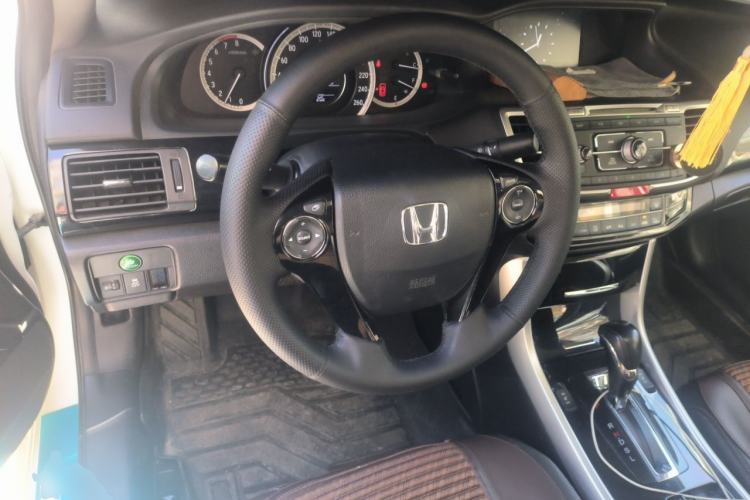 Used Honda Accord 2016 2.0L Luxury Edition Steering Wheel