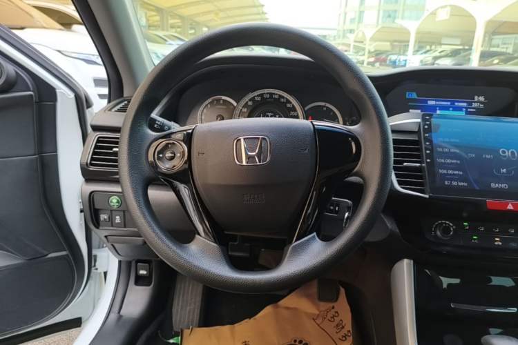 Used Honda Accord 2016 2.0L Comfort Edition Steering Wheel