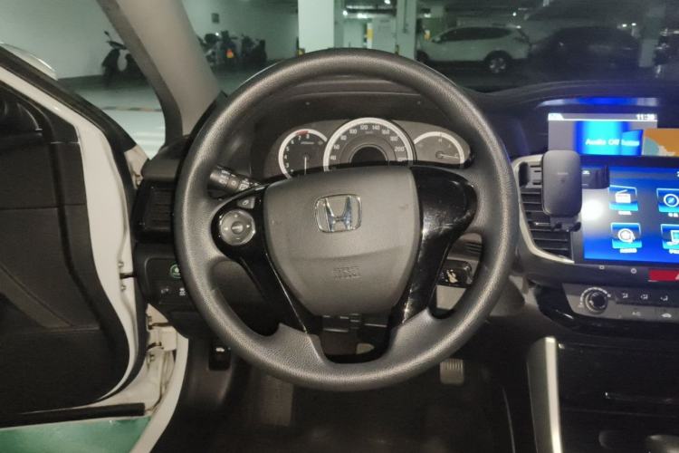 Used Honda Accord 2016 2.0L Comfort Edition Steering Wheel
