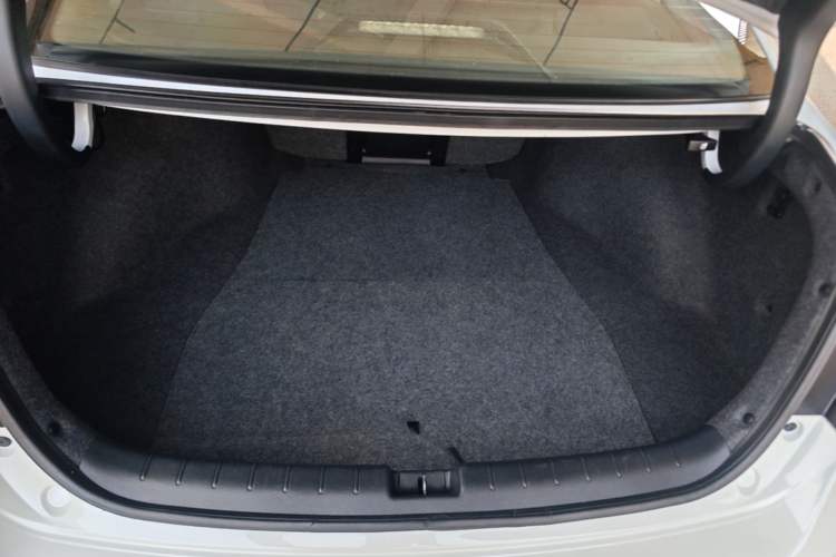 Used Honda Accord 2016 2.0L Comfort Edition Trunk