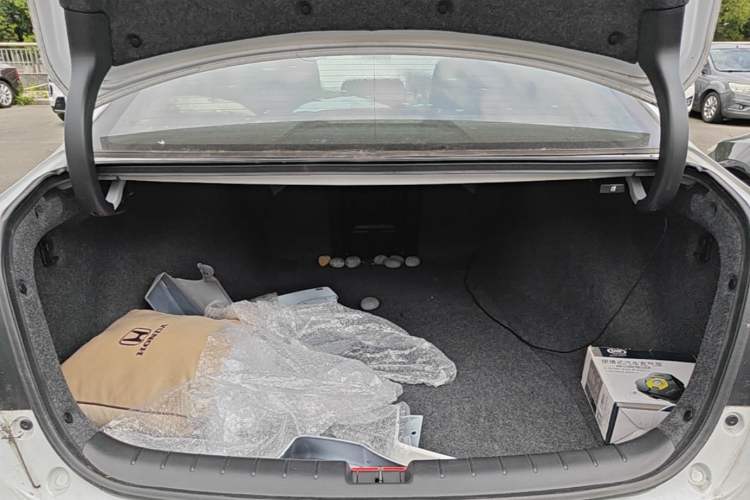 Used Honda Accord 2016 2.0L Comfort Edition Trunk