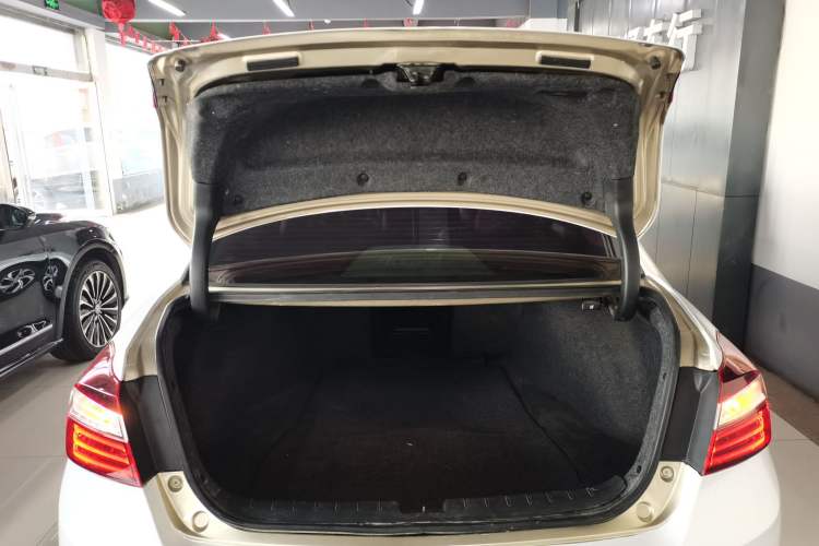 Used Honda Accord 2016 2.0L Comfort Edition Trunk