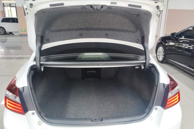 Used Honda Accord 2016 2.0L Comfort Edition Trunk