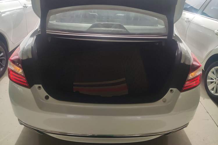 Used Honda Accord 2016 2.0L Elite Edition Trunk