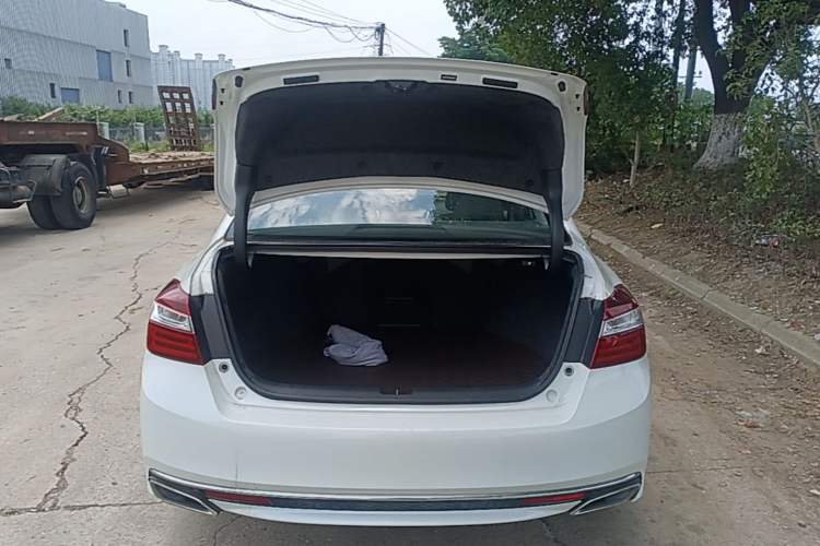 Used Honda Accord 2016 2.0L Comfort Edition Trunk