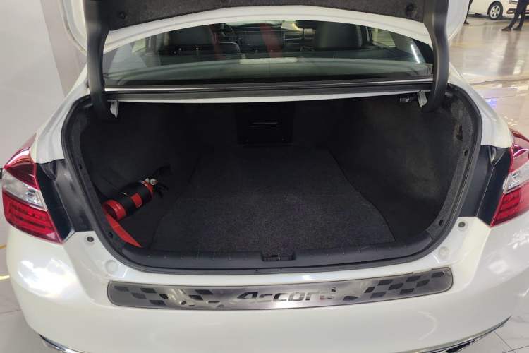 Used Honda Accord 2016 2.0L Elite Edition Trunk